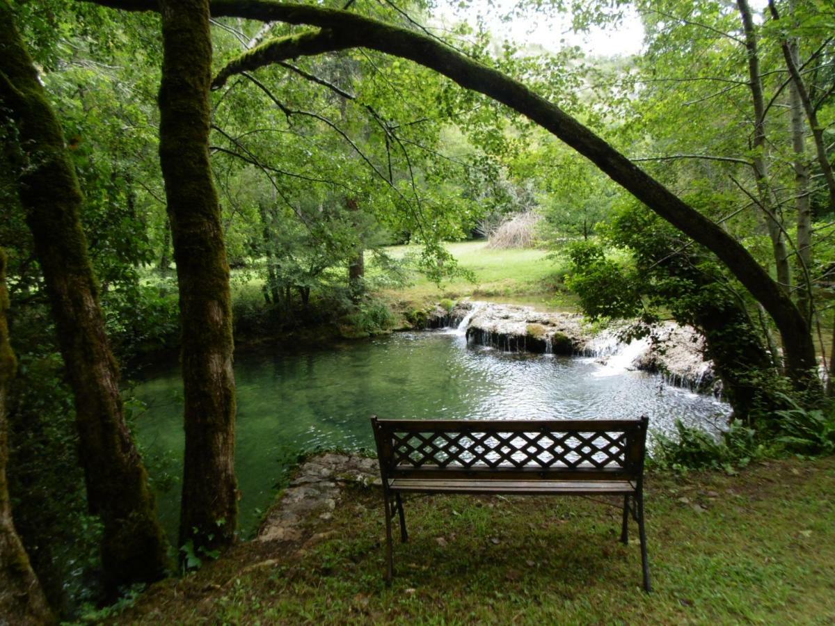 Bed and Breakfast Moulin De Benedicty Vers  Exterior foto