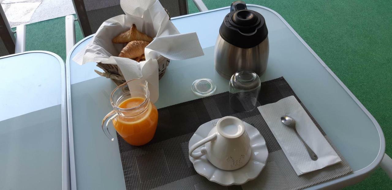 Bed and Breakfast Moulin De Benedicty Vers  Exterior foto