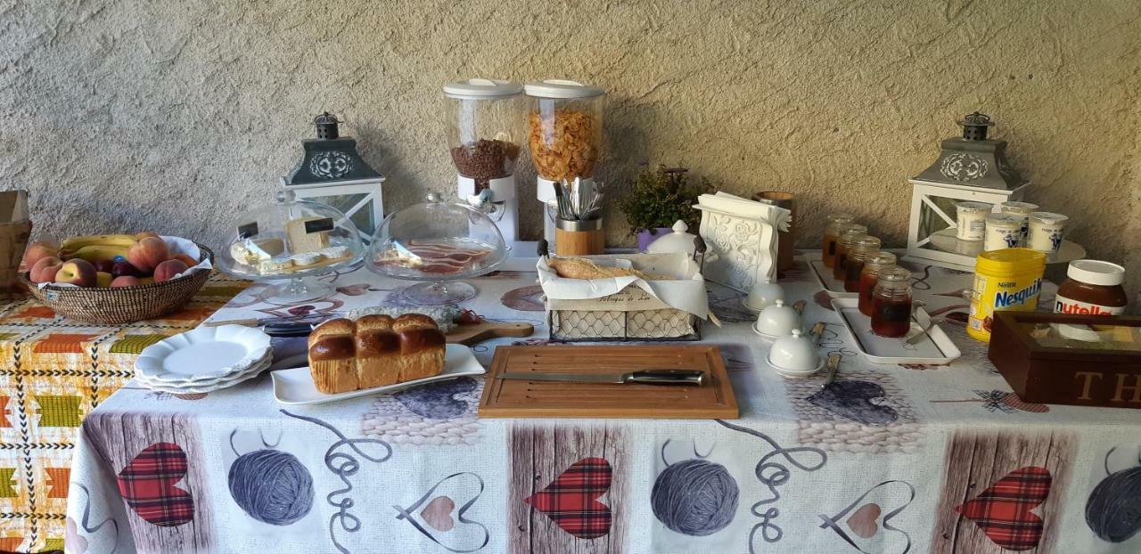 Bed and Breakfast Moulin De Benedicty Vers  Exterior foto